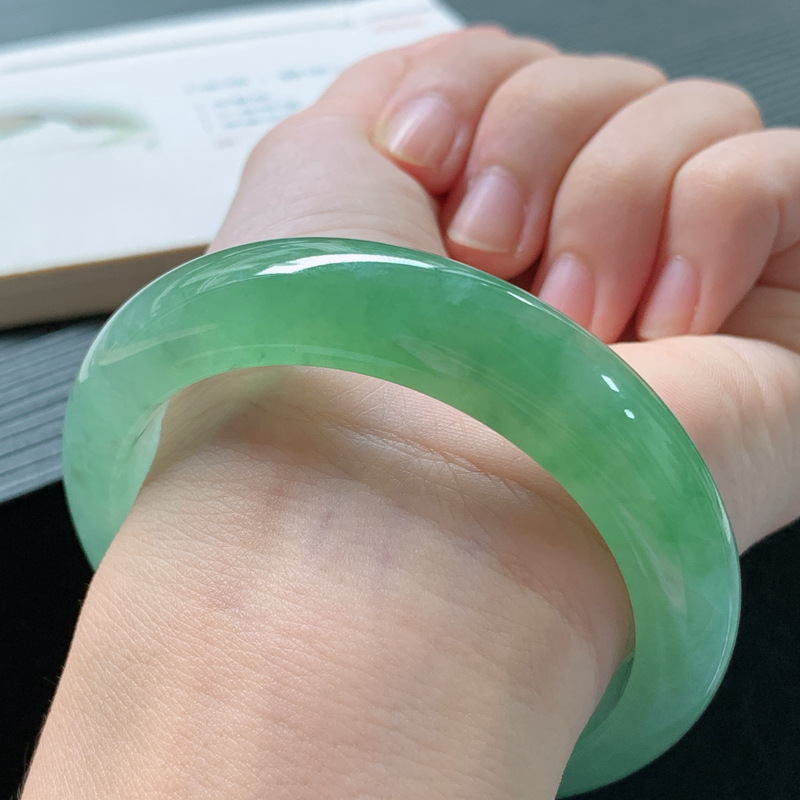 Lighting & Home Decor Studio Photos - Jadeite bracelet, Burmese old mine ice